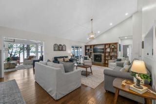 Bluebird Sanctuary w Stunning Sunset Views Sleeps 28 - 4