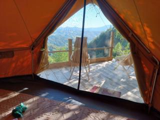 Bell-tent op vlonder midden in de natuur - 9