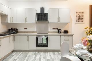 Bradford Luxury Central Apartment! - 3