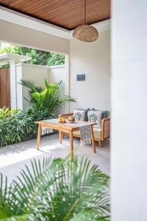 3BR Bali Retreat 2 Pool Villas Near Green School - 1