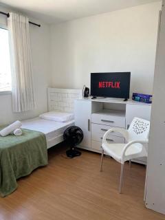 Quarto Privado em apê familiar, 7 minutos do AEROPORTO - Com Piscina - 9