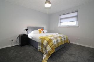 Free Parking -Sleeps 3-1 Bedroom -Brand New - 1