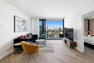 Southport Luxury and View New 2B with Parking and Wifi - 9