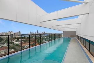 Southport Luxury and View New 2B with Parking and Wifi - 6