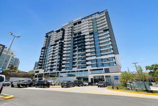 Southport Luxury and View New 2B with Parking and Wifi - 2