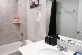Stylish 3BR Townhome Near Fort Worth - 1