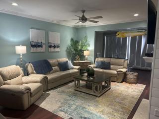 Beautiful Three Bedroom Bayville Shores Home - 9