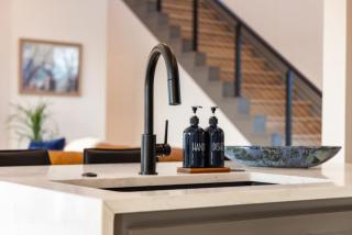 Freetime Chalet Luxe home in Bella Vista - 1