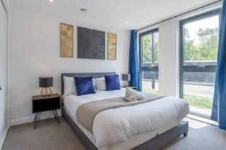 #76 Communication Suite, Birmingham Central - sleeps 2- Perfect for Business traveler and Couples - 6