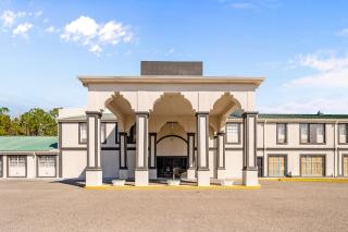 B&B HOTEL Jacksonville Airport - Newly Renovated! - 4