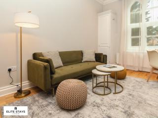 Boutique 1BR Windsor Retreat with Garden & Parking - 0