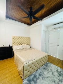 3BR w pool Near airport Condo with Work stations - 0