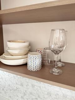 EC City Haven Modern Cozy Studio near Malls and Transport terminals with Wifi Netflix Balcony - 4