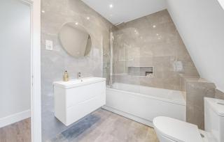 Spacious 2 bed Flat in Tooting near Northern Line - 6