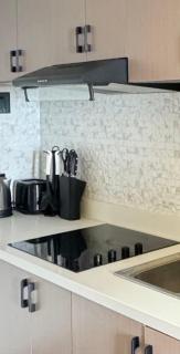 EC City Haven Modern Cozy Studio near Malls and Transport terminals with Wifi Netflix Balcony - 8