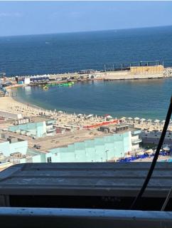 City square-luxury apartment with water front sea view and city view - 8