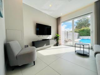 Villa JOKA with heated pool and huge roof top terrace - 4