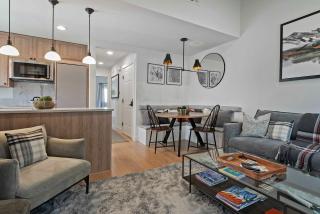 Duel King Suites-2Bed3Bath-2 FP's-HotTub-Old Town - 5