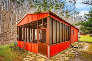 Creekside Hideaway - 9