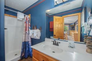 Another Day in Bearadise By Stony Brook Cabins - 5