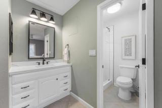 Nautical home with pool, grill and steps to shops - 9