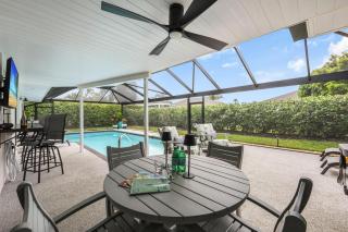 Nautical home with pool, grill and steps to shops - 4