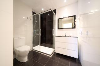 Family Retreat with Views, Terrace & Parking - 6