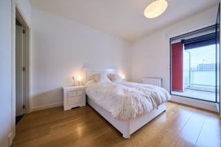 Family Retreat with Views, Terrace & Parking - 2