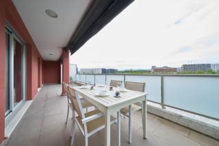 Family Retreat with Views, Terrace & Parking - 0