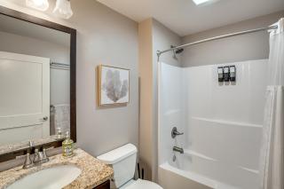 Walkable Lake Escape! Elkhart Lake Condo - 3