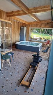 Gîte La Lanterne Location PMR Vosges avec spa, jacuzzi, vue montagne, 6 pers - 9