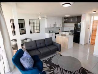 Oceanfront Elegance - 6