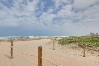 Community Pool! Walkable South Padre Island Studio - 6