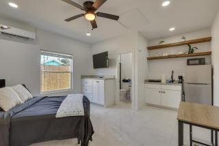 SPI Stay in Entertainment District, Pets Welcome! - 6