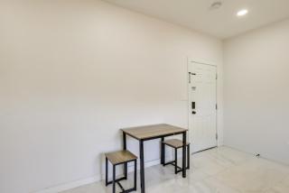 SPI Stay in Entertainment District, Pets Welcome! - 1
