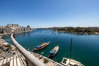 Central Sliema PH with Terrace 3 Bed & Views - 2