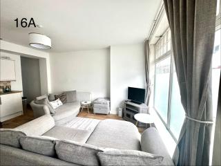 Dorchester Town Centre Entire Apartment - 6