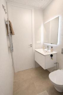 Sunny Waves Apt 3BR, 2BATHS, AC and Heated POOL - 1