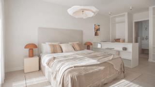 VACATION MARBELLA I Casa Savia, Private Pool, BBQ, Renovated in 2024, Luxury Ample Interiors, Next to Restaurants, 10min walk to the Beach - 4