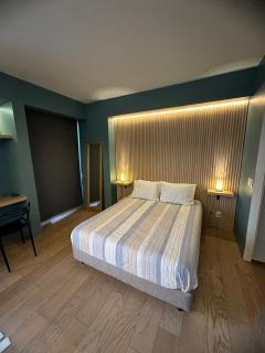 Chic Loft-Top Floor AC Private Parking Pets - 2