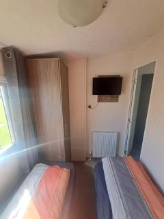 Trecco Bay Cwtch Caravan - 1