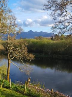 the ring of kerry riverside apartment - 5