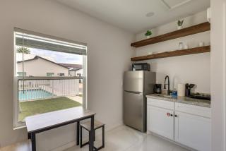 Walk to Beach & Bars! SPI Studio w/ Pool Access - 9
