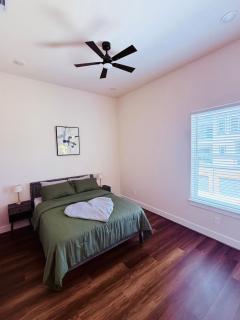 3 BR 3 BA, Lakeside Townhouse mins to Kemah & NASA - 6