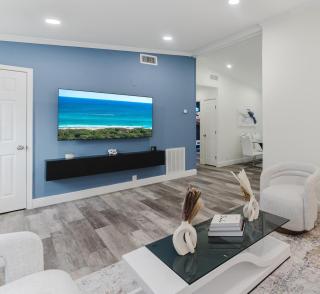 Three-Bedroom Villa with Private Jacuzzi and Game Room - Near Atlantic Ave - 0