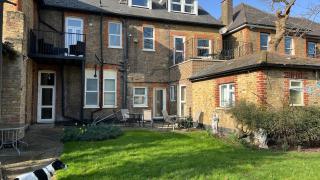 Huge Three Bedroom Flat with parking and terrace - 8