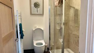 Huge Three Bedroom Flat with parking and terrace - 1