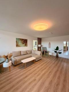 Stylish Apartment Balcony 2 BR Central - 6