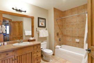 Mountain Thunder Snowfall Condo: Ski In, Resort Amenities - 4