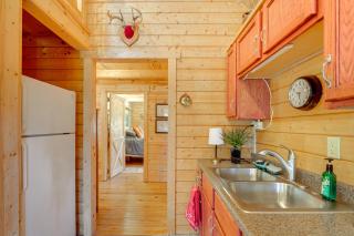 Log Cabin Near Dragon Trail at Hardy Dam! - 3
